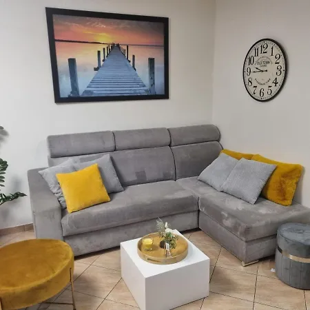 Apartma Lumas Apartment